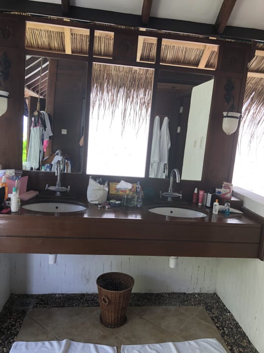 Zimmer Medhufushi Island Resort