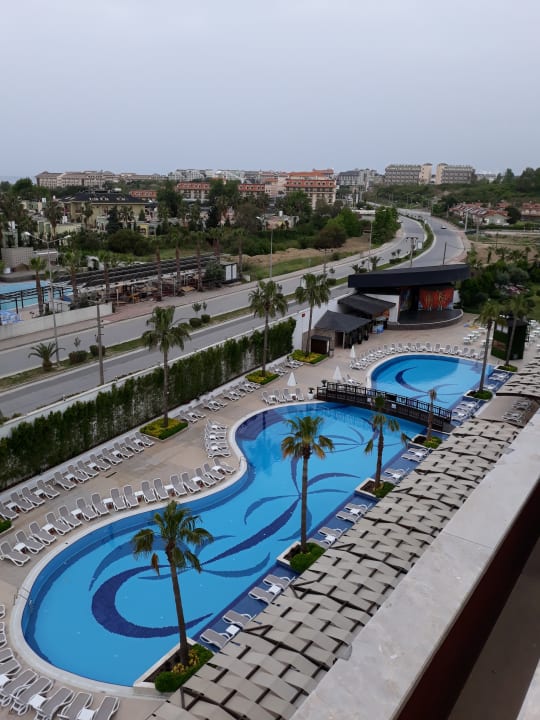Pool Mary Hotel Side