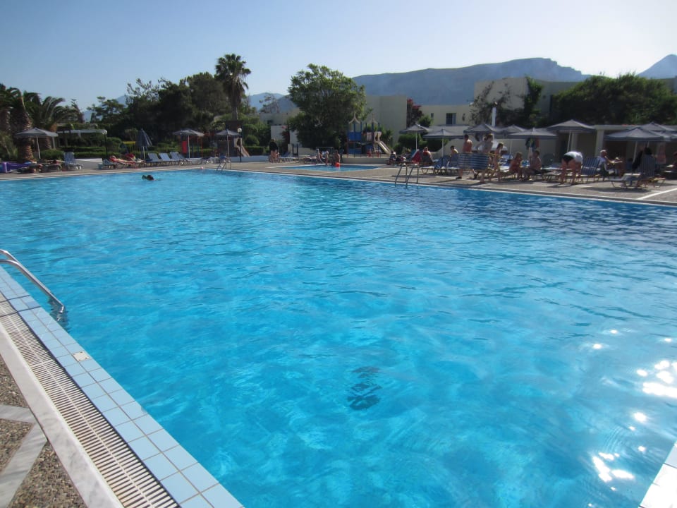 Pool Dessole Dolphin Bay Resort