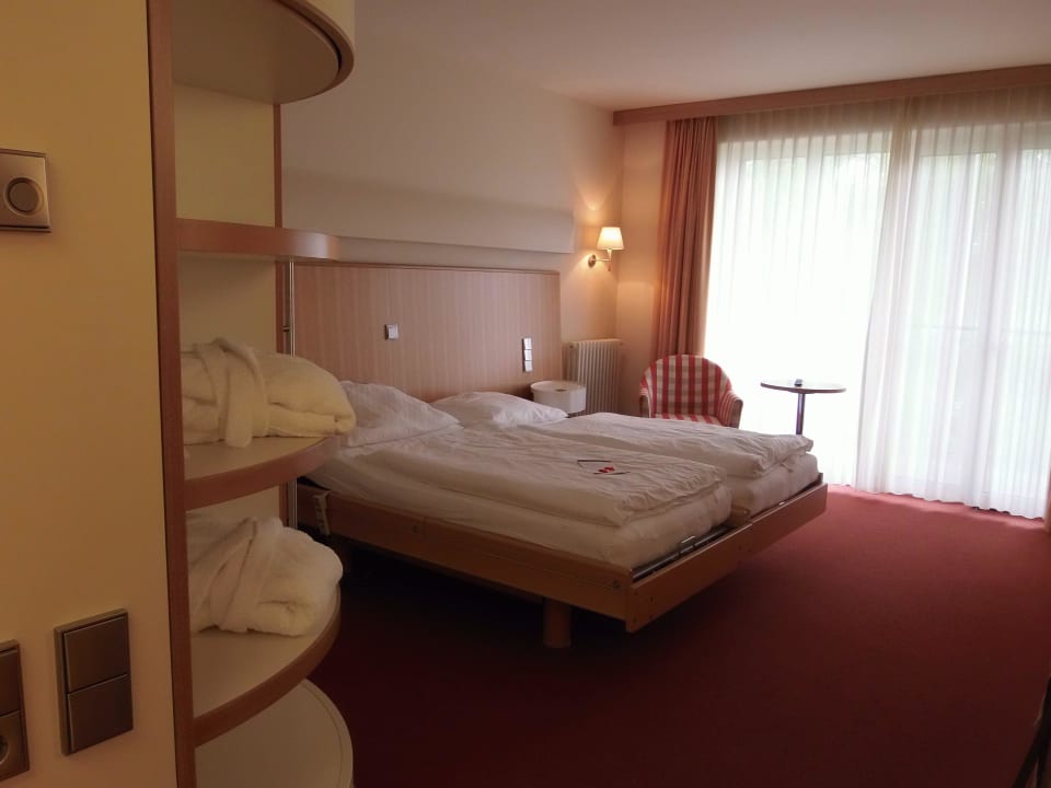 Zimmer mit höhenverstlellbarem Bett Seehotel Rheinsberg