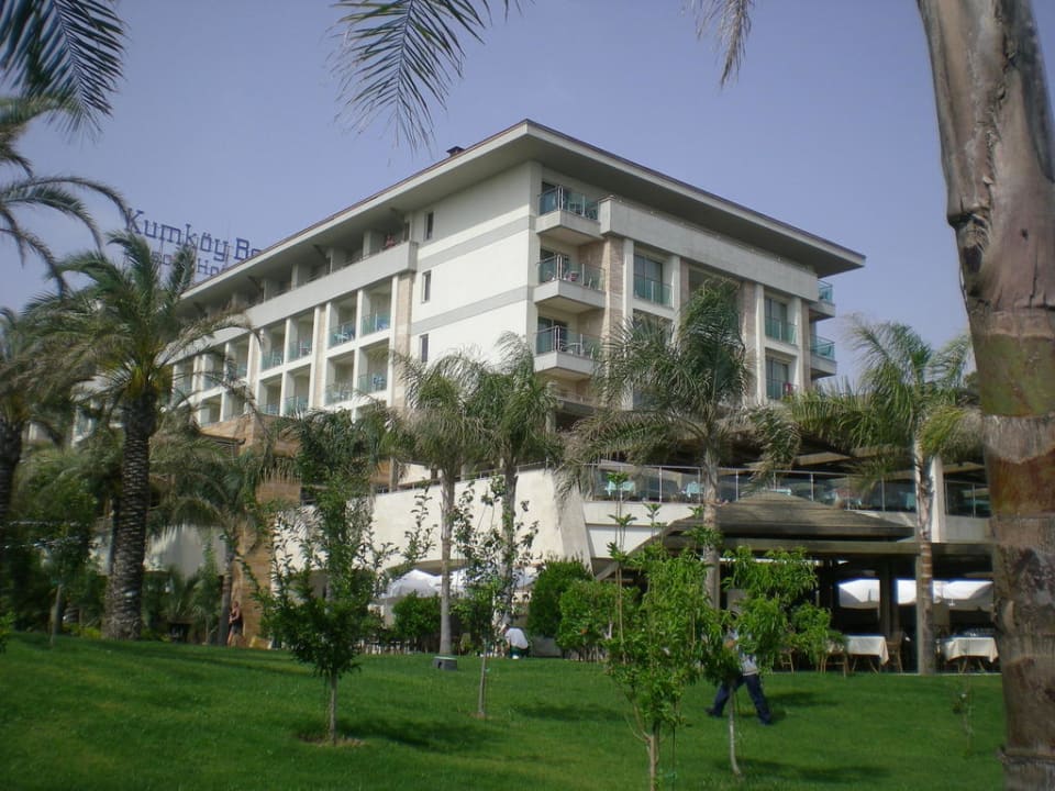 Außenansicht auf das Hotel Sunis Kumköy Beach Resort Hotel & Spa