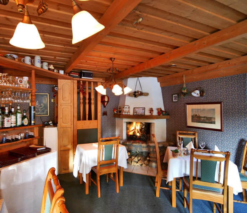 Nostalgia Restaurant Villa Medici Hotel