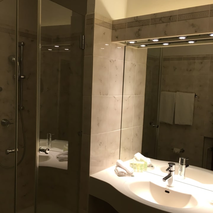 Zimmer Hotel Courtyard by Marriott Hamburg Airport