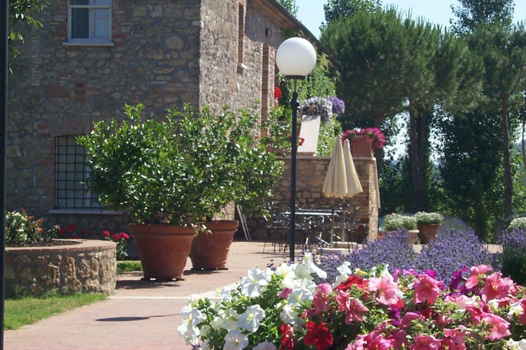 Part of entrance Agriturismo La Sovana