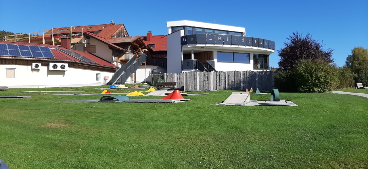 Außenansicht 1. Bier & Wohlfühlhotel Gut Riedelsbach