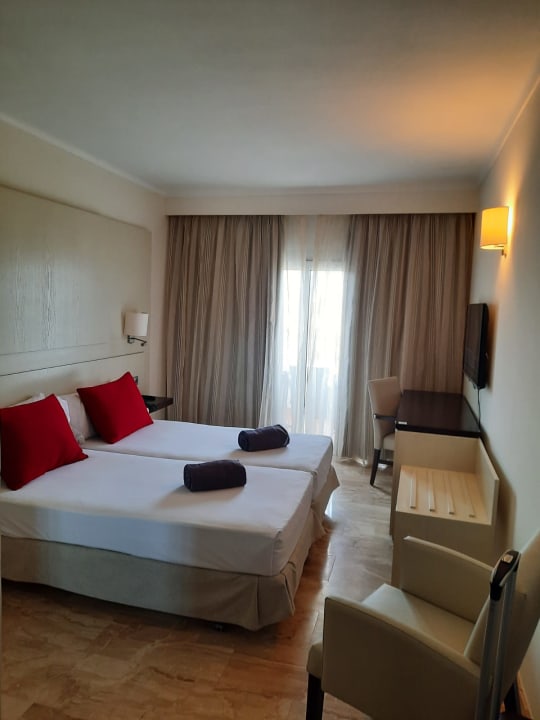 Zimmer Grupotel Montecarlo