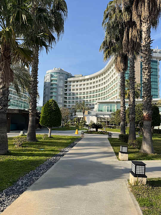 Strand Sherwood Exclusive Lara