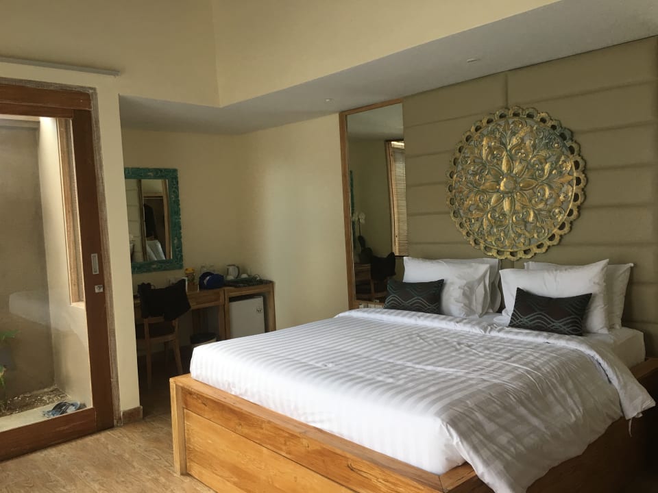 Zimmer Mahagiri Resort & Restaurant