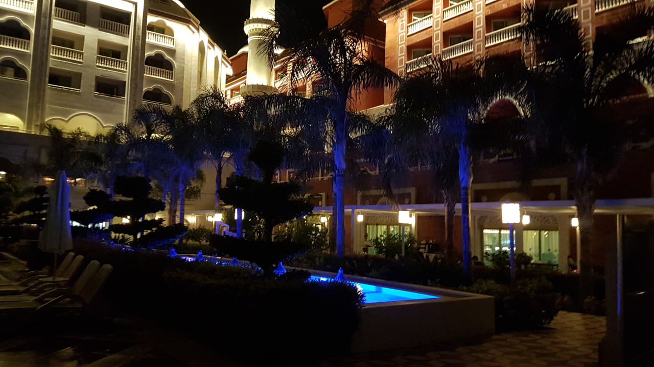Außenansicht Royal Taj Mahal Hotel