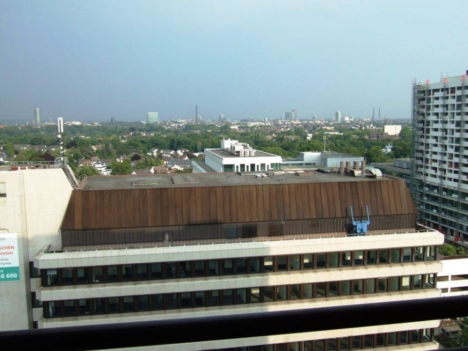 Ausblick zur Stadt Lindner Hotel Dusseldorf Seestern, part of JdV by Hyatt