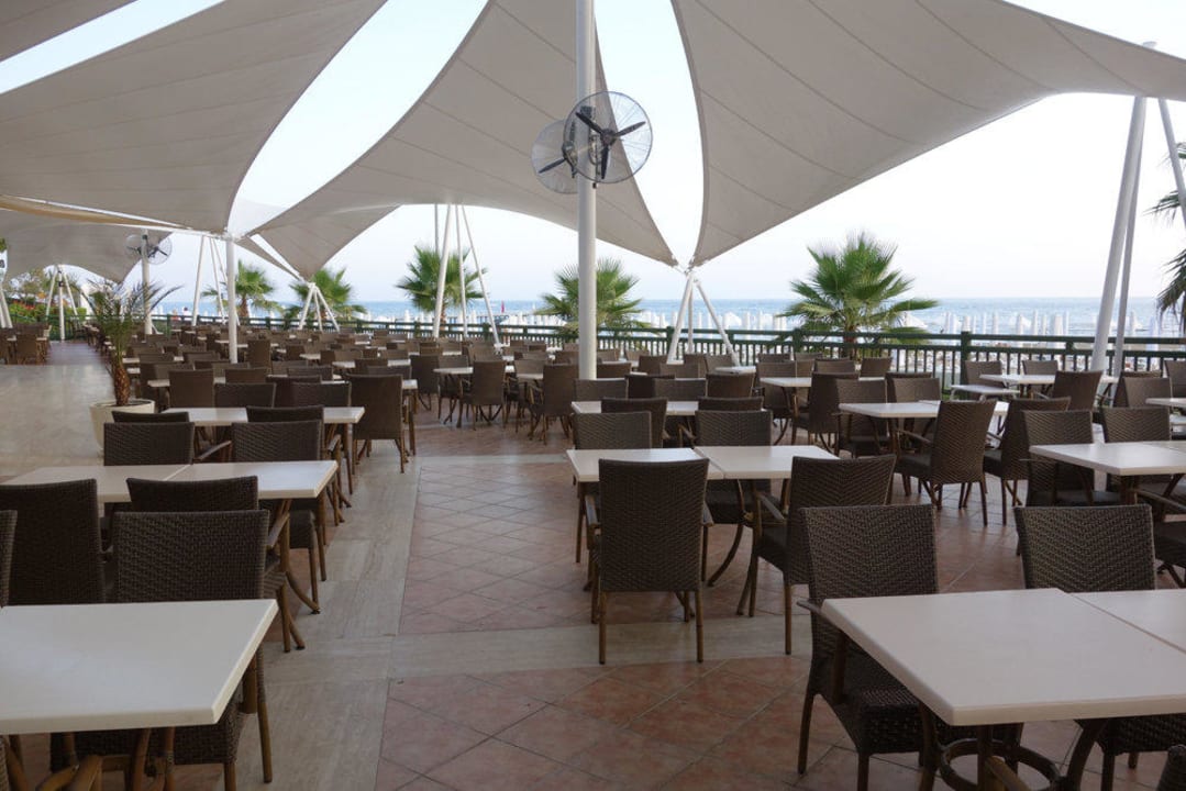 Strand Restaurant PALOMA Perissia