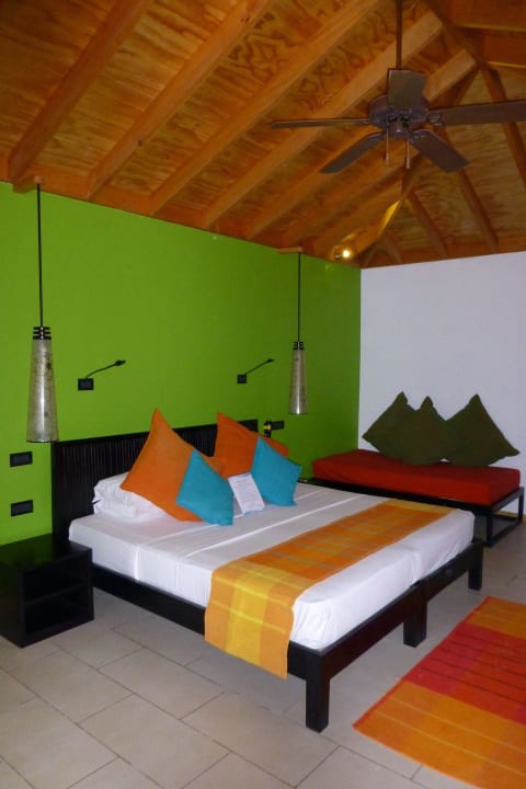 King Size Bett Vilamendhoo Island Resort & Spa