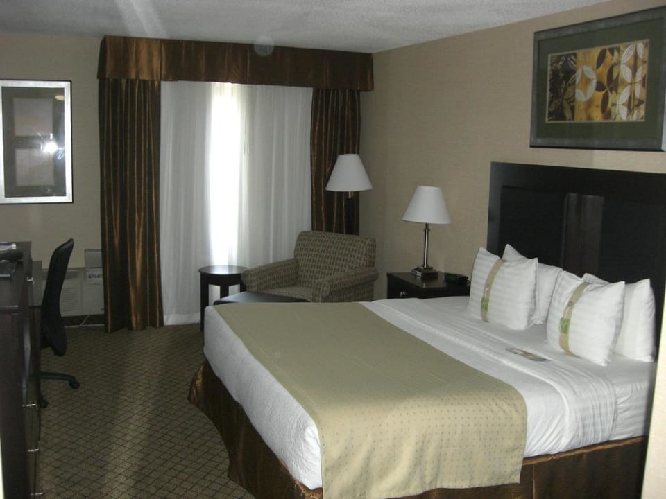 Bett Holiday Inn Hasbrouck Heights