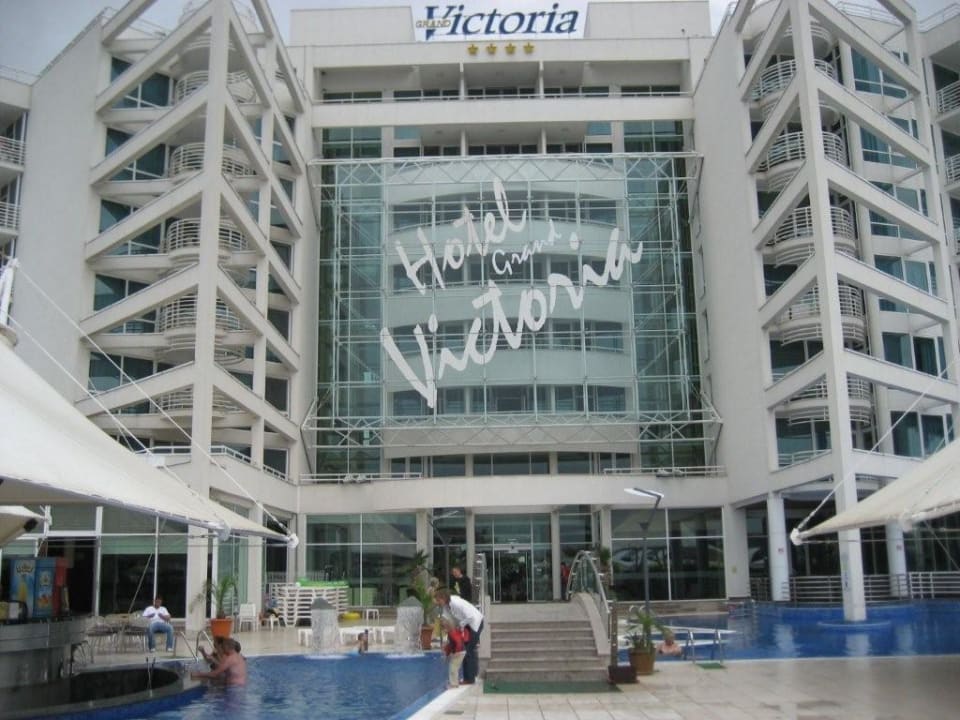 Hintereingang direkt an der Promenade Effect Grand Victoria Hotel