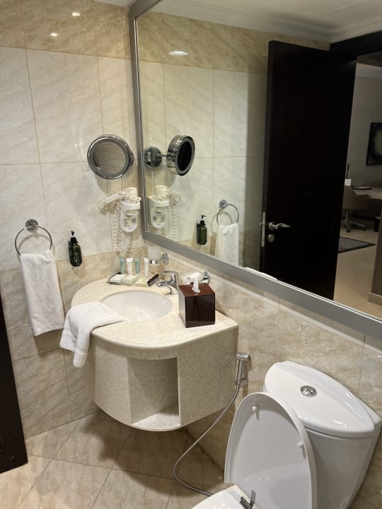 Zimmer Two Seasons Hotel & Apartments