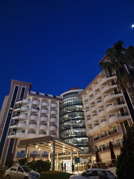 Außenansicht Saturn Palace Resort Hotel