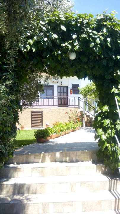 Gartenanlage Gorgona Rooms