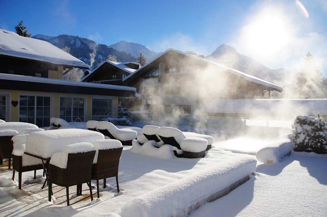 Außenansicht Parkhotel Burgmühle