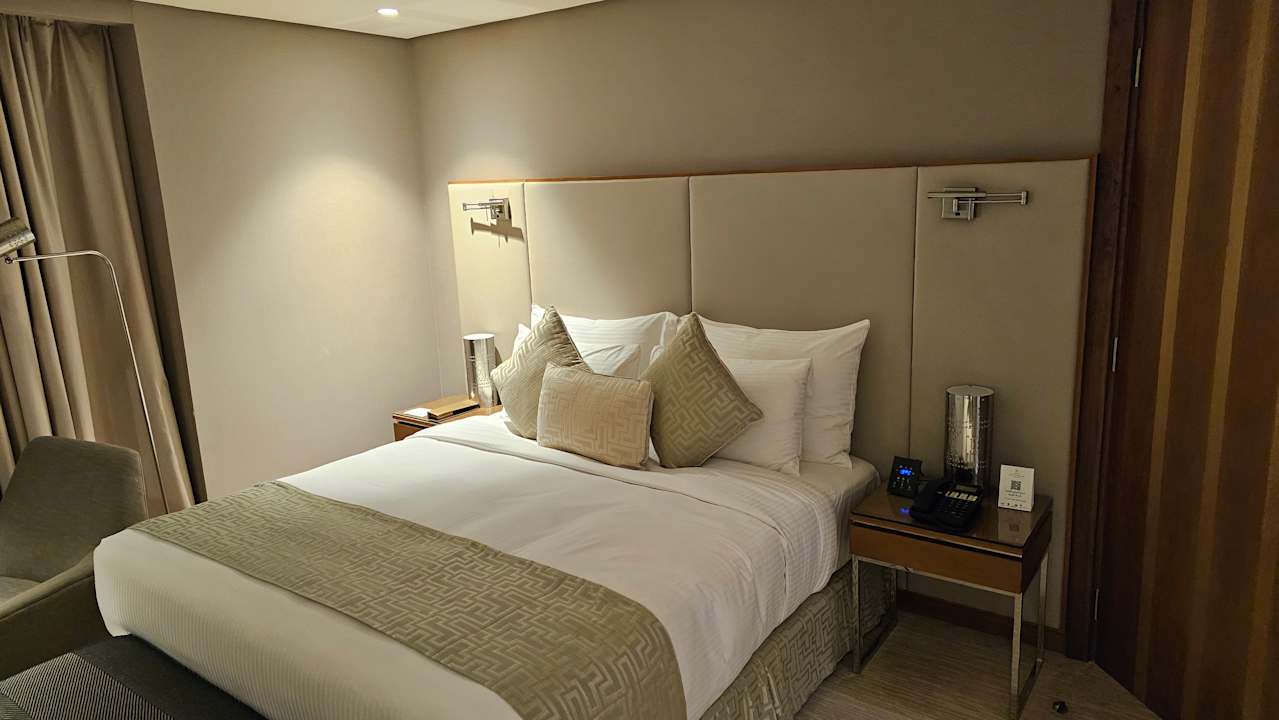 Zimmer Grand Millennium Muscat