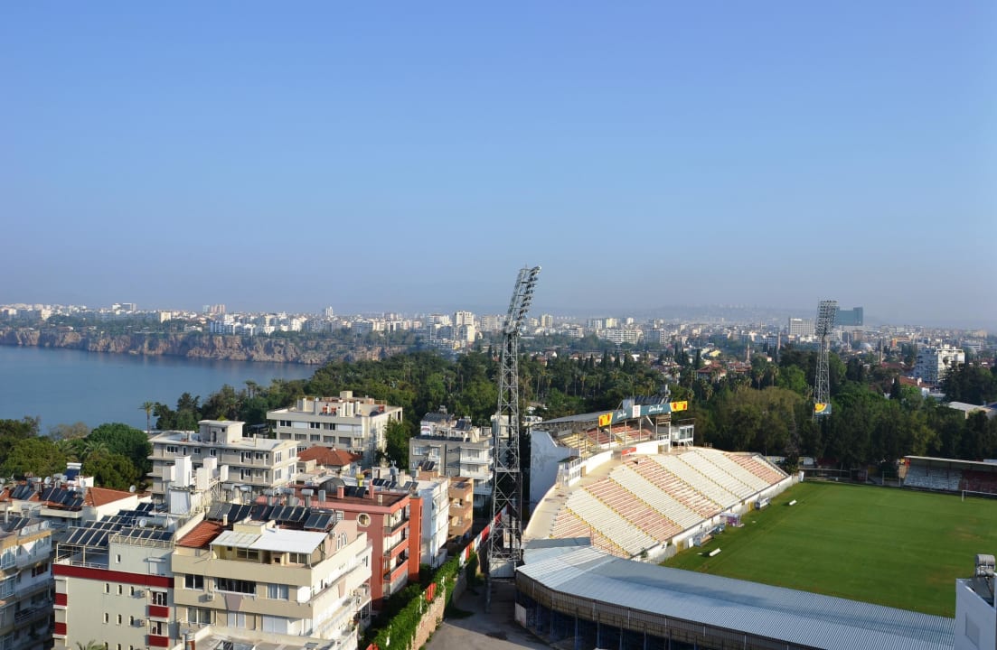 Ausblick vom Balkon 10. OG Ramada Plaza by Wyndham Antalya