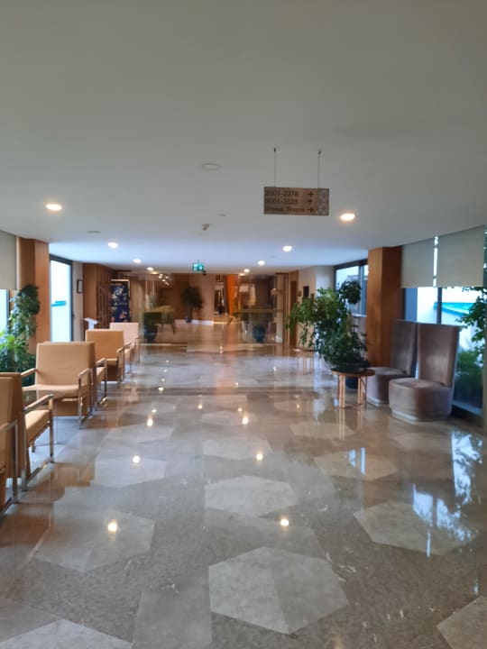 Lobby Side Star Elegance