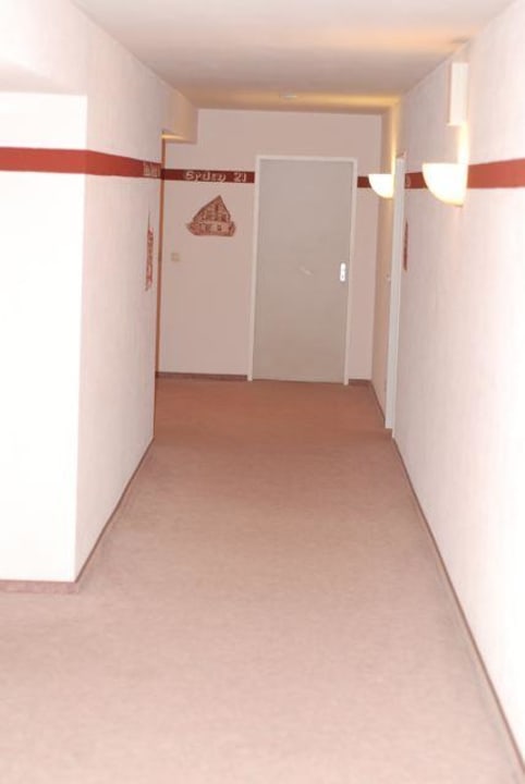 Flur zum Zimmer Moselschlösschen Spa & Resort