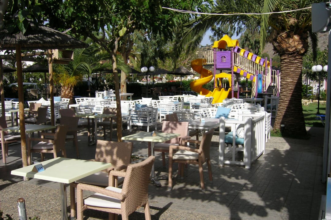 Terrasse Corissia Beach Hotel