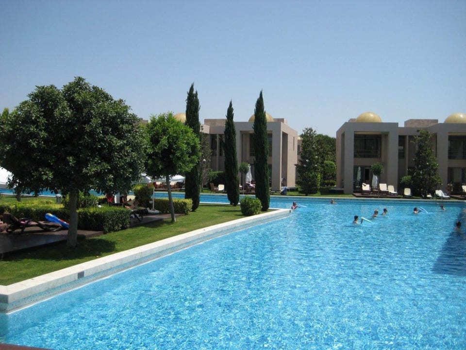 Süßwasserpool am Villenbereich Gloria Serenity Resort