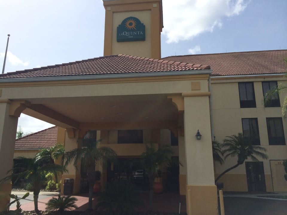 Aussenfassade La Quinta Inn & Suites by Wyndham Orlando Universal area
