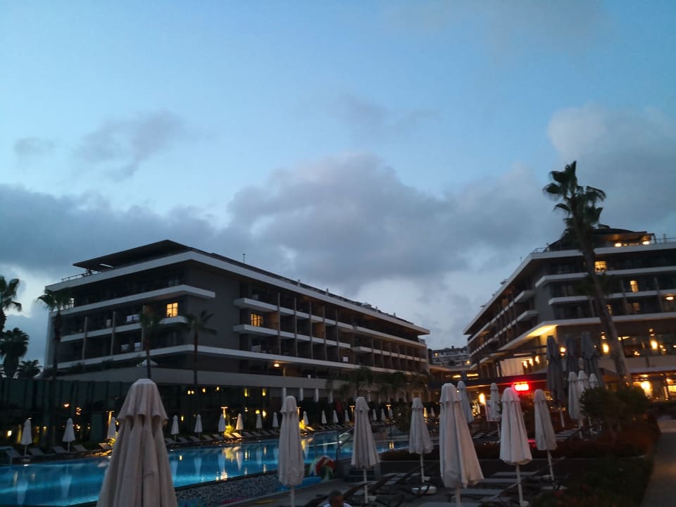 Außenansicht Acanthus Cennet Barut Collection