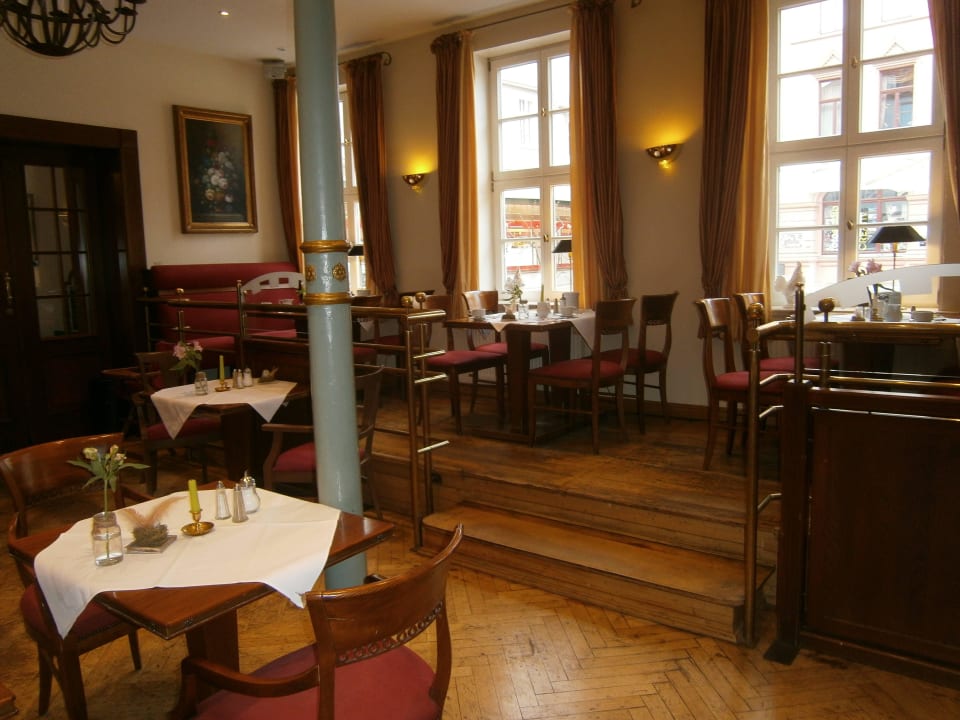 Mit Blick zu Markt Hotel Zum Bär