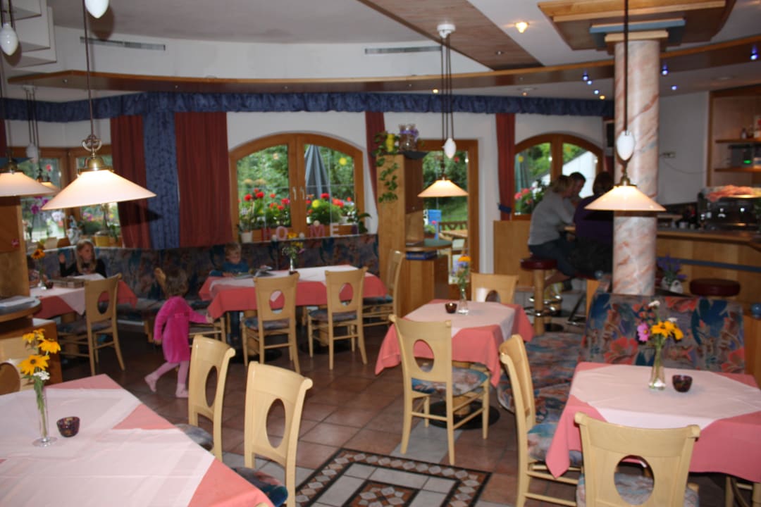 Vorderer Teil Restaurant Landhaus Paradies