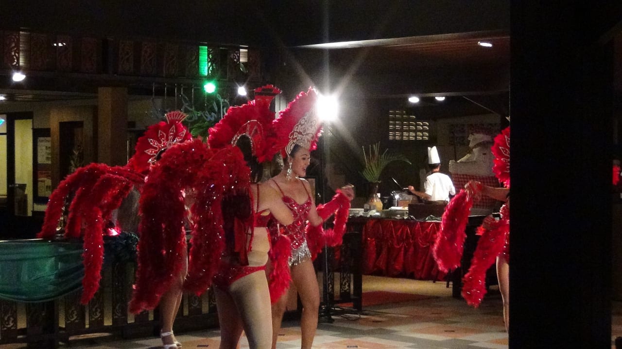 Die Show am Abend Best Western Premier Bangtao Beach Resort & Spa