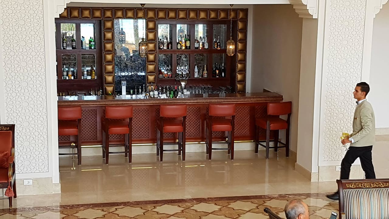 Bar in der Lobby Baron Palace Sahl Hasheesh