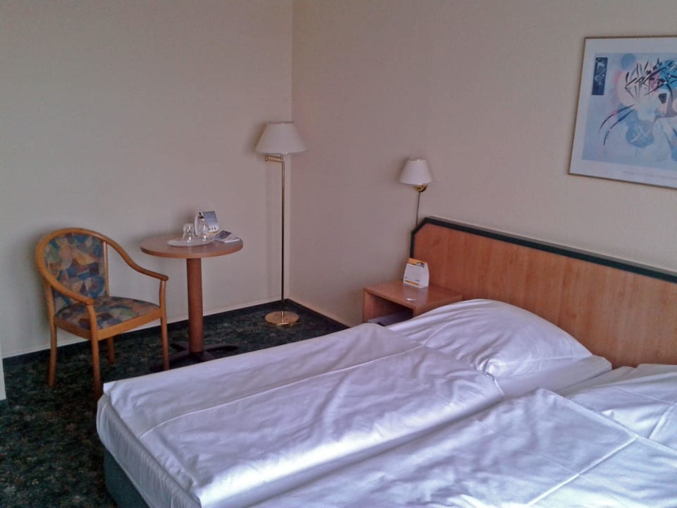 Zimmer (bei Ankunft) Hotel Berlin Lichtenberg
