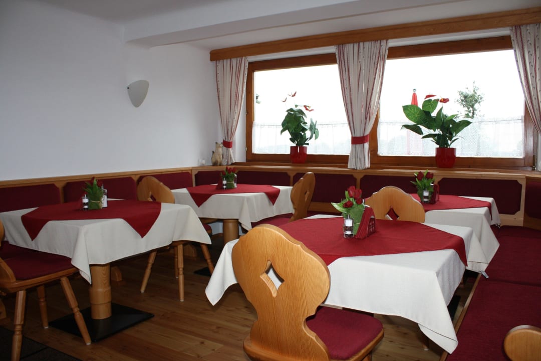 Breakfast Room Pension Haus Maria