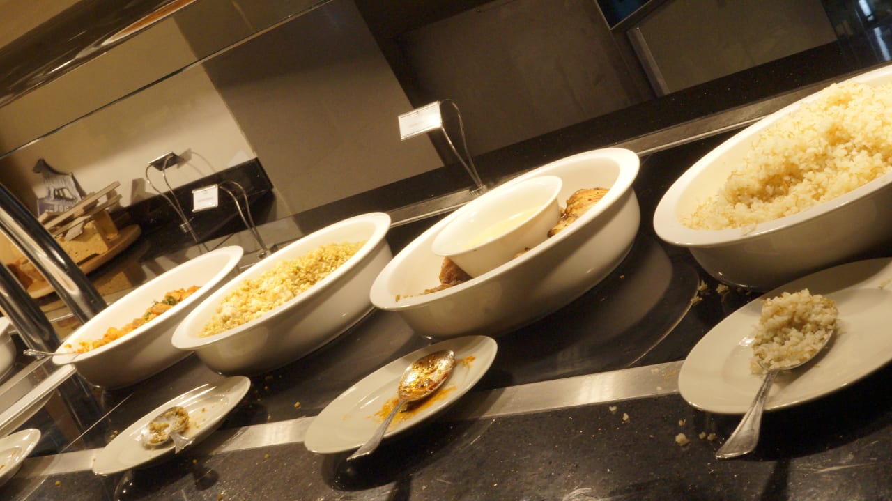 Kleine Auswahl des Abend DoubleTree by Hilton Resort & Spa Marjan Island