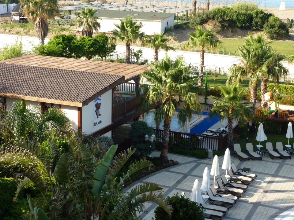 Blick vom Zimmer auf den Mini-Club  Diamond Excellence Resort & Spa