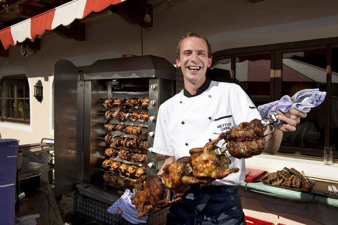 Grillgut Ferienhotel Alpenhof Aurach