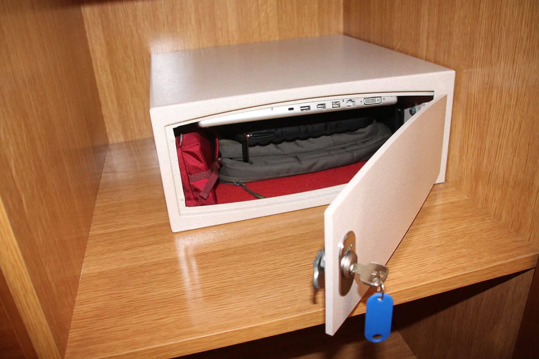 Großer Safe Hotel Garbi Ibiza & Spa