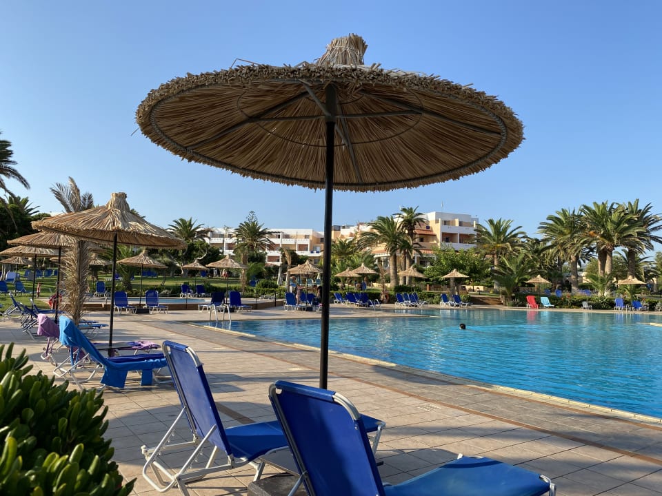 Pool Anissa Beach & Village