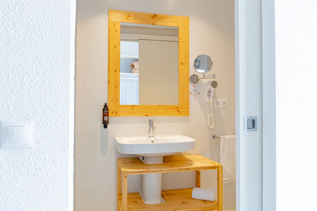 Zimmer FERGUS Club Pineda Splash