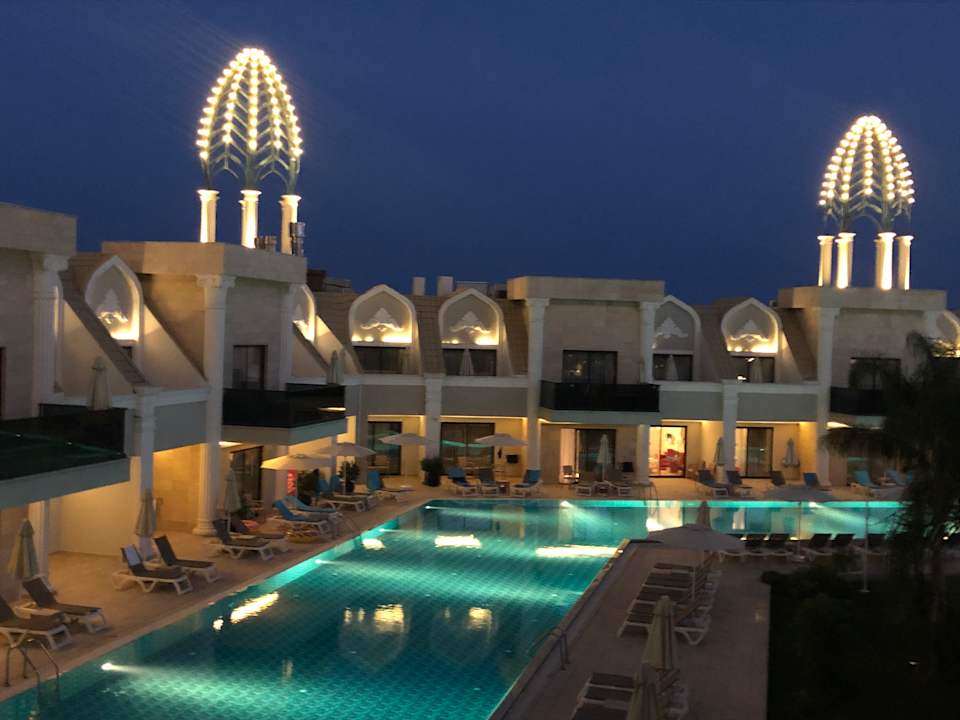 Zimmer Luxery Apartments by Livingdowntown