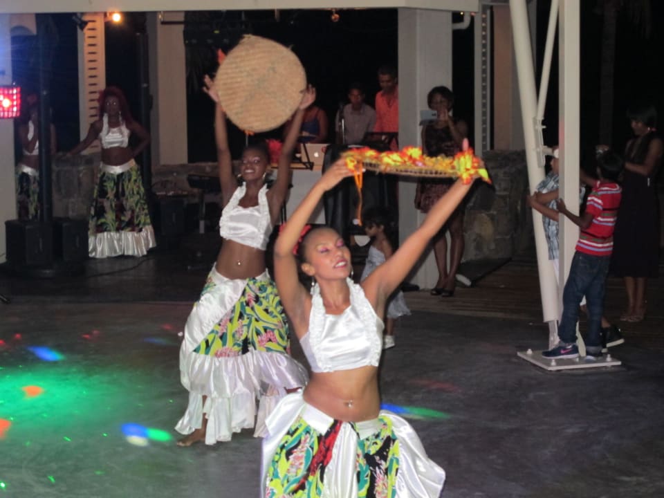 Tanzshow Hotel Villas Caroline