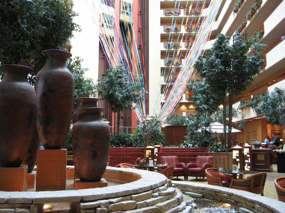 Lobby - herzlich Willkommen zur Fiesta Embassy Suites Albuquerque