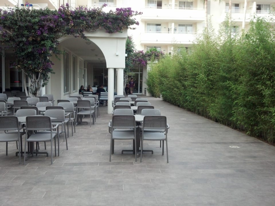 Von der Bühne aus  Hotel Rosella by Intelier