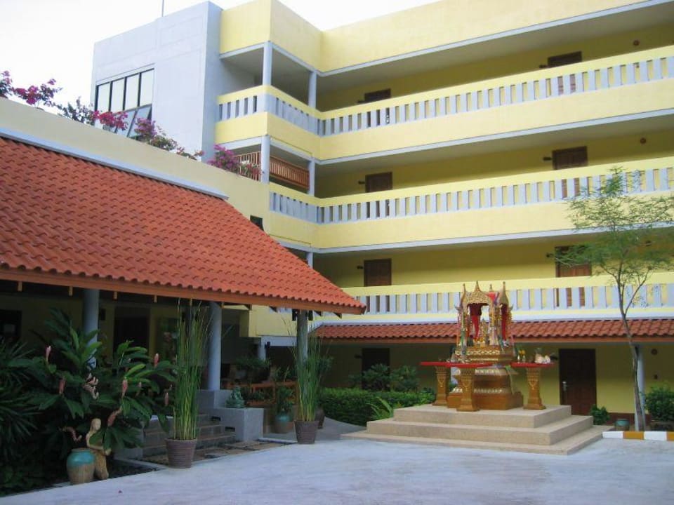 Eingangsbereich des Hotels mit Rezeption Hotel By The Sea Residence