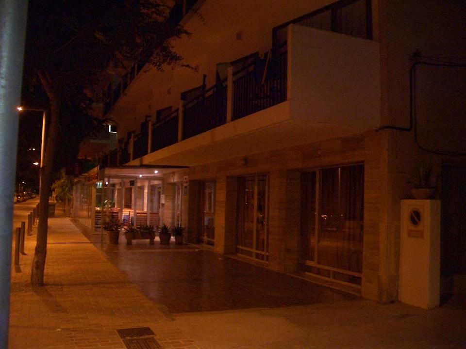 Hotel von aussen Hostel Los Alamos