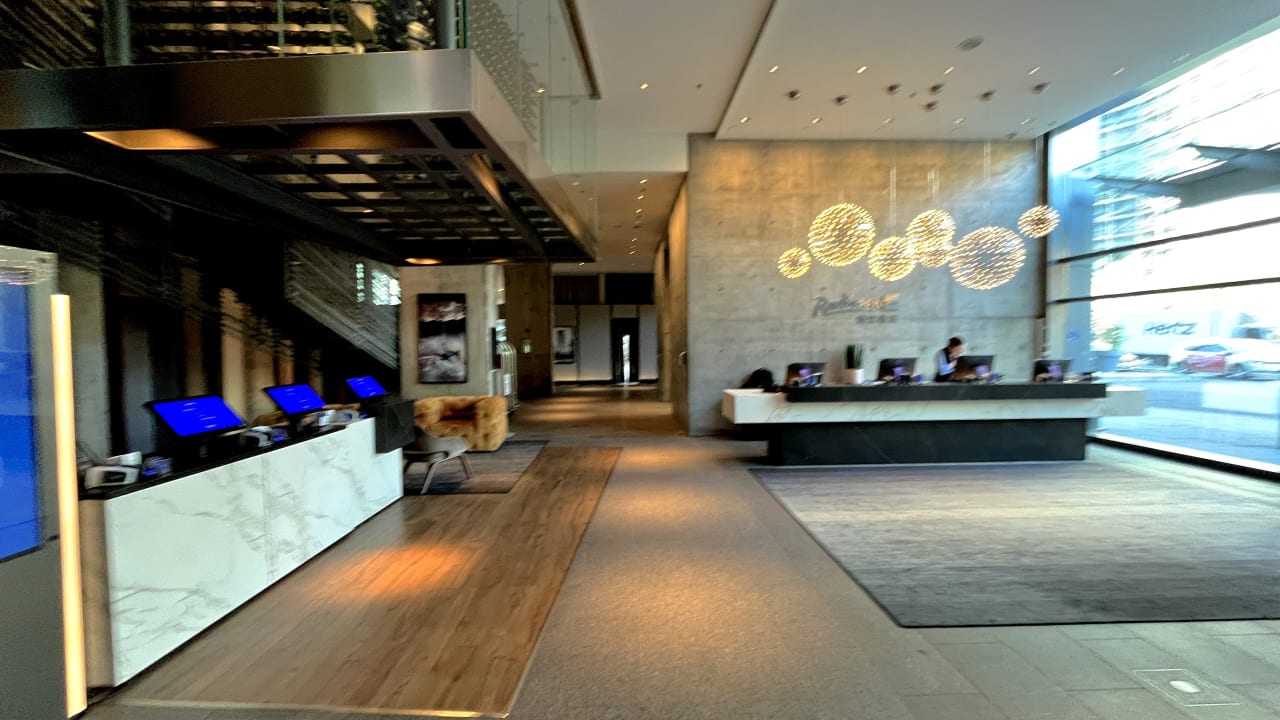 Lobby Radisson Blu Hotel Frankfurt