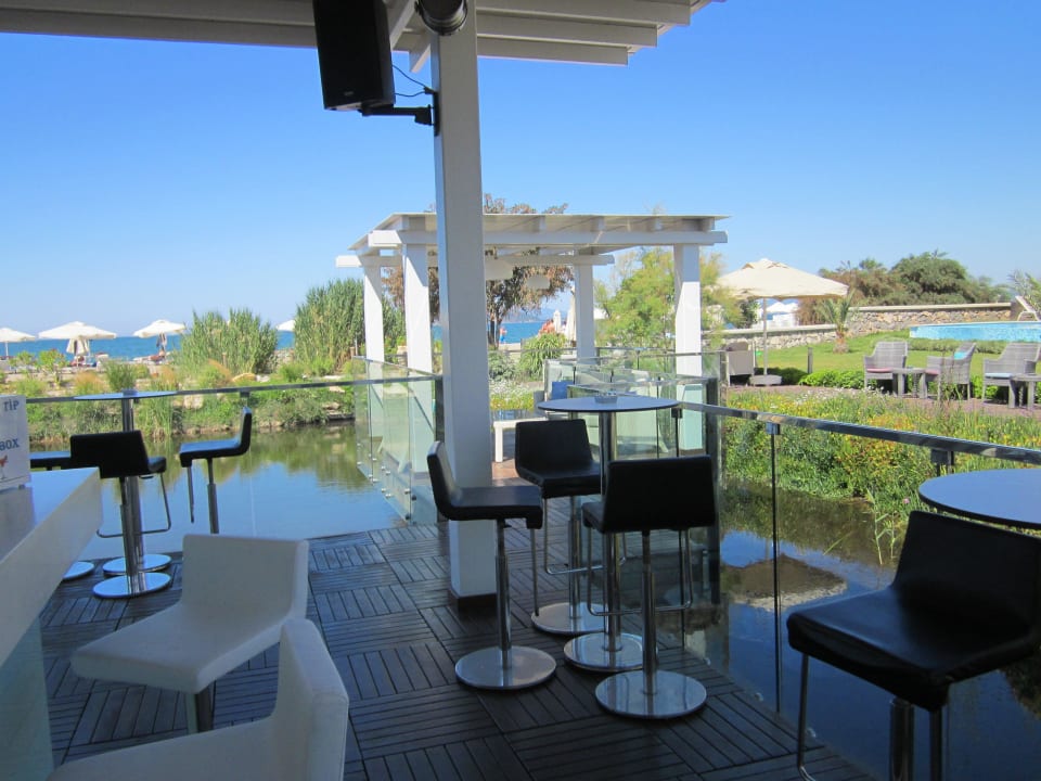 Blick von der Lukka Lounge zum Meer Jiva Beach Resort